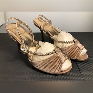 B2 Satin peep toe pumps